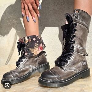 Dr Martens Triumph 1914 Floral Boots